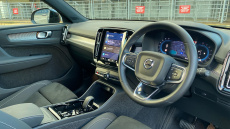 Volvo XC40 2.0 B4P Plus Dark 5dr Auto Petrol Estate